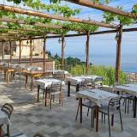 Apartamento Nido Tra Gli Ulivi Finale Ligure Exterior foto