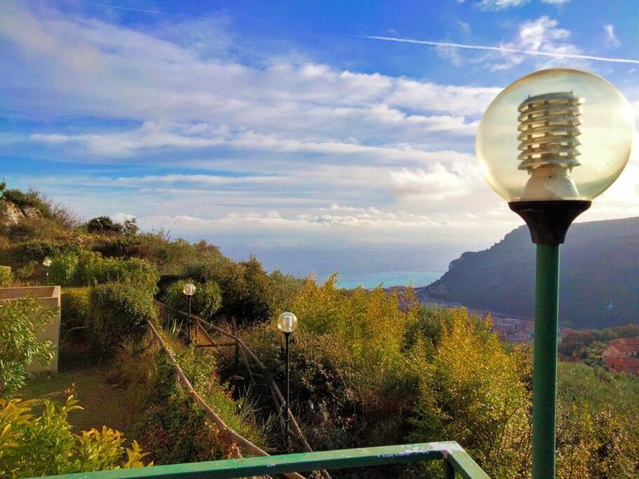 Apartamento Nido Tra Gli Ulivi Finale Ligure Exterior foto